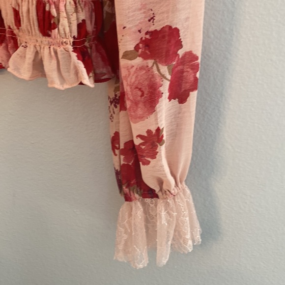 Free People Daphne blouse floral, smocked, lace detail, feminine, size large - Picture 6 of 10